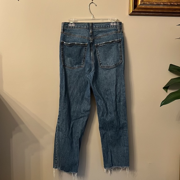 Distressed Mom Jeans - Universal Thread - 8/29R - Picture 2 of 3
